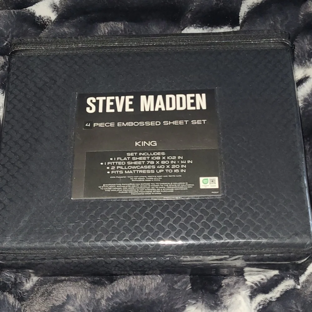 Steve Madden Black Embossed King Sheet Set